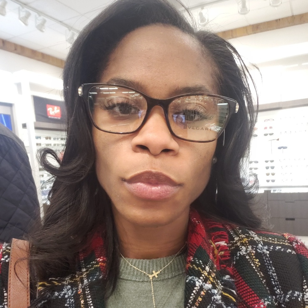 Meet your Posher, Courtney